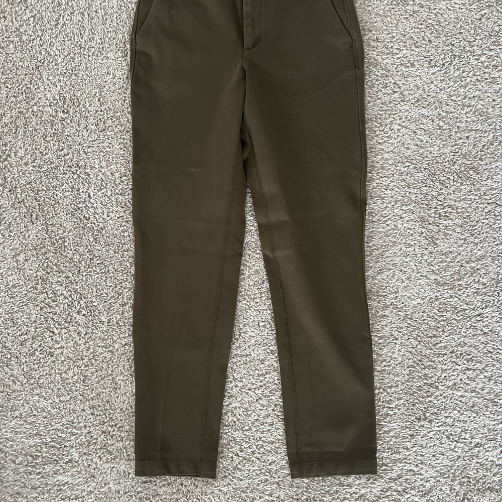 Lululemon Athletica Green Trousers with Slim Fit
